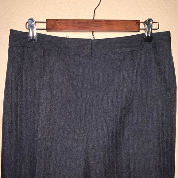 Evan-Picone Pant Suit - Picture 5 of 16